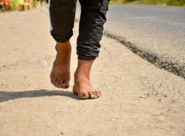 the-barefoot-life-benefits-of-walking-shoeless-closeup